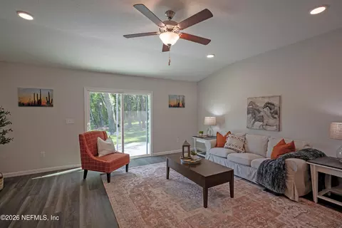 965 Noah Rd, Jacksonville, FL 32218