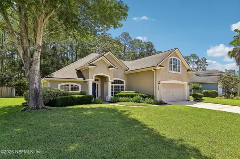 1916 Vista Lakes Dr, Fleming Island, FL 32003