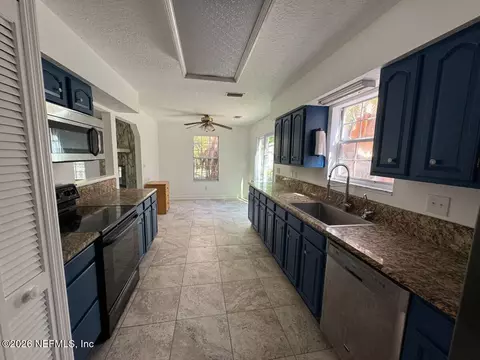 Kitchen - 543 Ray Edwards Rd, Saint Augustine, FL 32086 photo 2 of 2