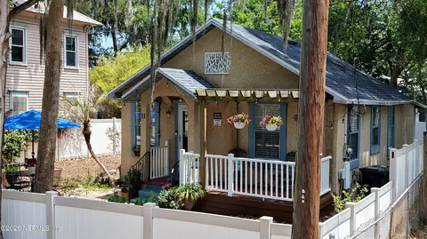 Exterior - 11 Davis St, Saint Augustine, FL 32084 photo 12 of 13