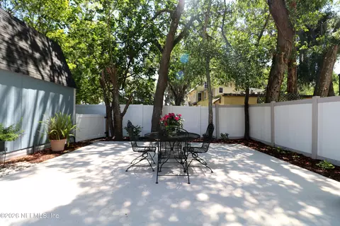 Exterior - 11 Davis St, Saint Augustine, FL 32084 photo 8 of 13