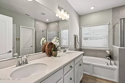 Bath - 199 Glorieta Dr, Saint Augustine, FL 32095 photo 1 of 7