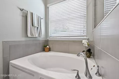 Bath - 199 Glorieta Dr, Saint Augustine, FL 32095 photo 4 of 7