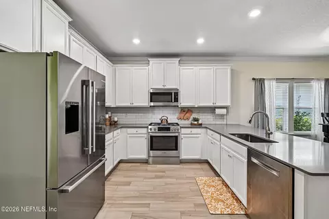 Kitchen - 199 Glorieta Dr, Saint Augustine, FL 32095 photo 3 of 5