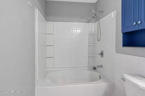 Bath - 980 N Volusia St, Saint Augustine, FL 32084 photo 2 of 3