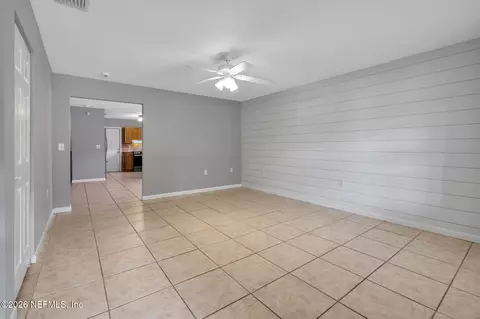 Living - 980 N Volusia St, Saint Augustine, FL 32084 photo 4 of 4