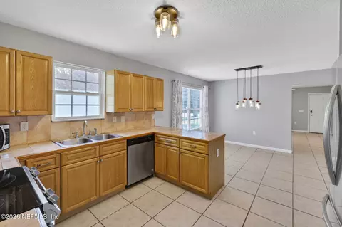 Kitchen - 980 N Volusia St, Saint Augustine, FL 32084 photo 2 of 5