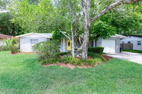 4541 Praver Dr N, Jacksonville, FL 32217