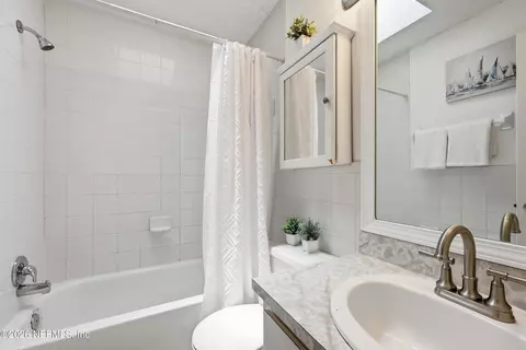 Bath - 6 Lisbon St #A/B, Saint Augustine, FL 32080 photo 6 of 6
