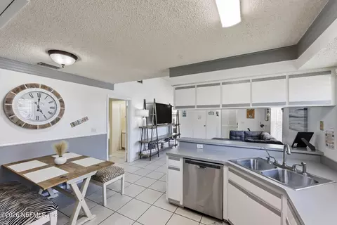 Kitchen - 6 Lisbon St #A/B, Saint Augustine, FL 32080 photo 4 of 7