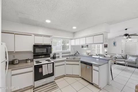 Kitchen - 6 Lisbon St #A/B, Saint Augustine, FL 32080 photo 6 of 7