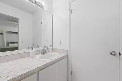 Bath - 6 Lisbon St #A/B, Saint Augustine, FL 32080 photo 4 of 6