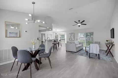 62 Belvedere Ln, Palm Coast, FL 32137