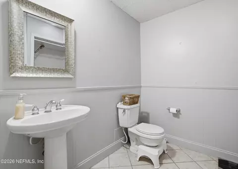 Bath - 1025 Granger Dr, Jacksonville, FL 32221 photo 6 of 7