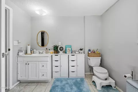 Bath - 1025 Granger Dr, Jacksonville, FL 32221 photo 4 of 7