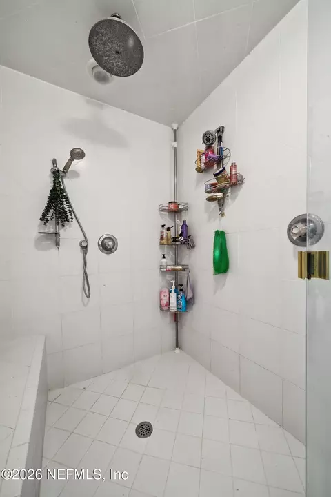 Bath - 1025 Granger Dr, Jacksonville, FL 32221 photo 3 of 7