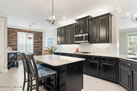 Kitchen - 472 Glorieta Dr, Saint Augustine, FL 32095 photo 3 of 7