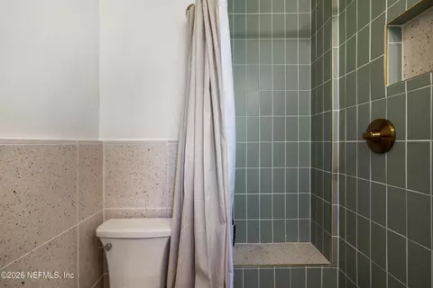 Bath - 4 Sanchez Cove Ave, Saint Augustine, FL 32080 photo 2 of 3