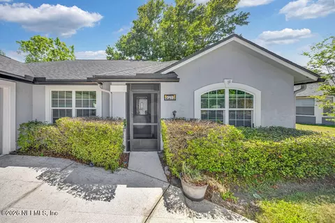 948 Chapeltown Cir N, Jacksonville, FL 32225