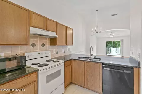 Kitchen - 742 Ginger Mill Dr, Saint Johns, FL 32259 photo 4 of 6