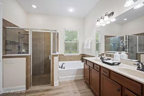 Bath - 5187 Farm Creek Rd, Saint Augustine, FL 32092 photo 1 of 3
