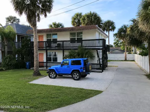 230 Margaret St, Neptune Beach, FL 32266