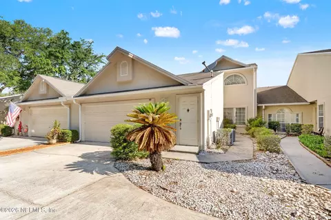 59 Fox Valley Dr, Orange Park, FL 32073