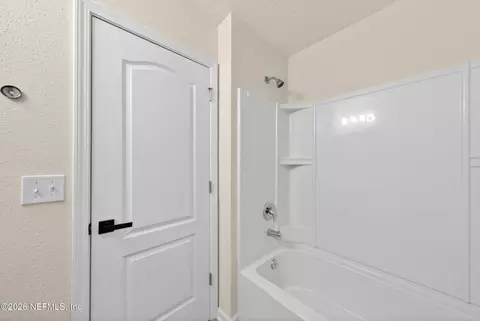 Bath - 461 Servia Dr, Saint Johns, FL 32259 photo 2 of 2