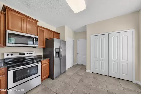 Kitchen - 461 Servia Dr, Saint Johns, FL 32259 photo 2 of 2