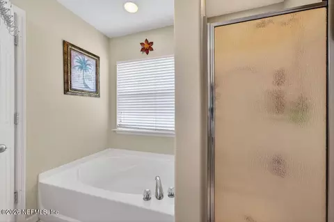 Bath - 504 Knolle Ct, Saint Augustine, FL 32092 photo 2 of 5