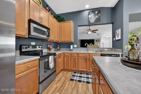 Kitchen - 504 Knolle Ct, Saint Augustine, FL 32092 photo 3 of 3
