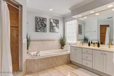 Bath - 3820 Myrtle St, Saint Augustine, FL 32084 photo 1 of 2