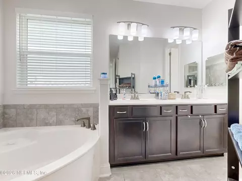 Bath - 39 Stansbury Ln, Saint Augustine, FL 32092 photo 2 of 8