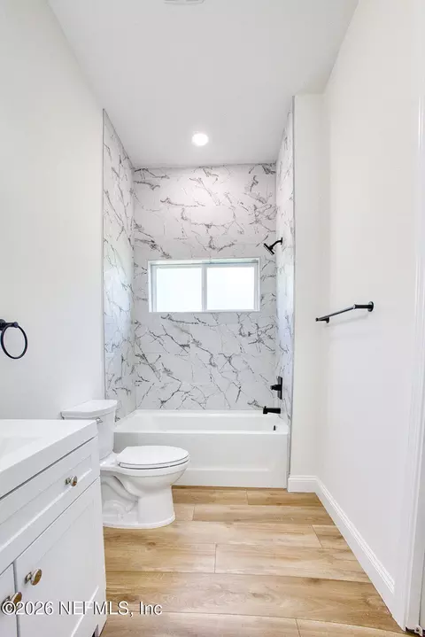 Bath - 75782 Edwards Rd, Yulee, FL 32097 photo 9 of 11