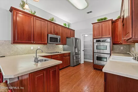Kitchen - 212 Twining Trce, Saint Johns, FL 32259 photo 2 of 3