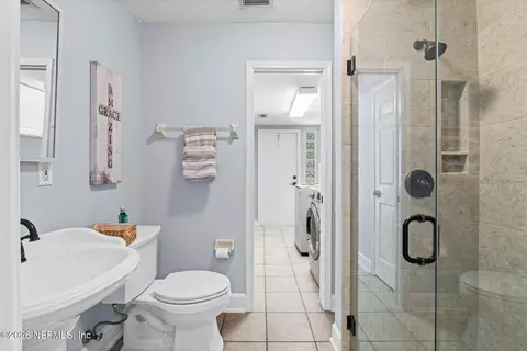 Bath - 212 Twining Trce, Saint Johns, FL 32259 photo 3 of 4