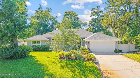53 Oakwood Rd, Jacksonville Beach, FL 32250