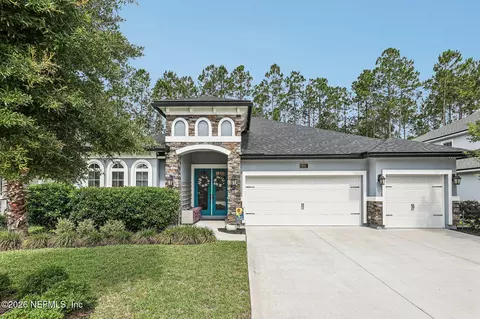 910 Laurel Valley Dr, Orange Park, FL 32065