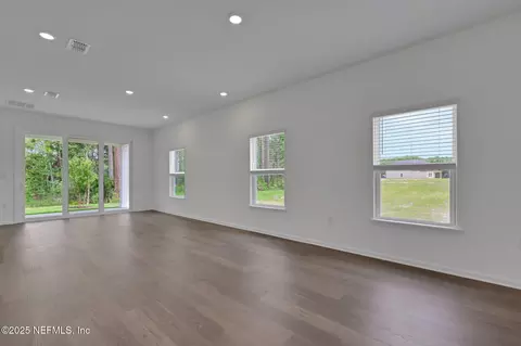 Living - 674 Farmfield Dr, Saint Augustine, FL 32092 photo 4 of 6
