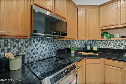 Kitchen - 132 Summerhill Cir, Saint Augustine, FL 32086 photo 4 of 5