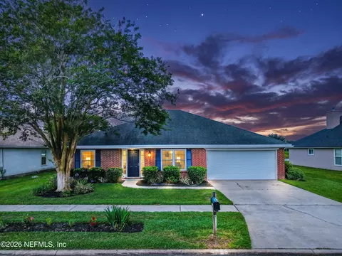 6359 Lake Plantation Dr, Jacksonville, FL 32244