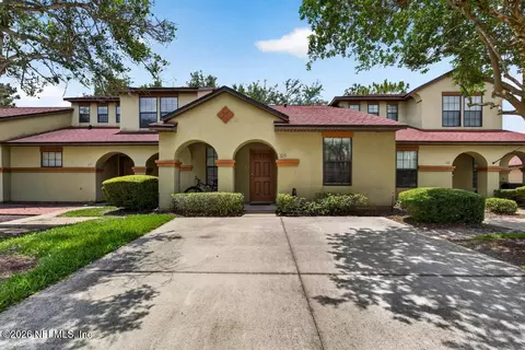 629 Briar Way Ln, Saint Johns, FL 32259