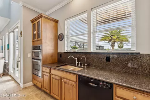 Kitchen - 96266 Dowling Dr, Yulee, FL 32097 photo 6 of 7