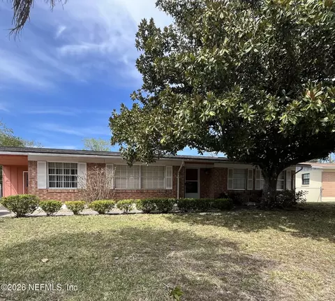 279 Bonnlyn Dr, Orange Park, FL 32073