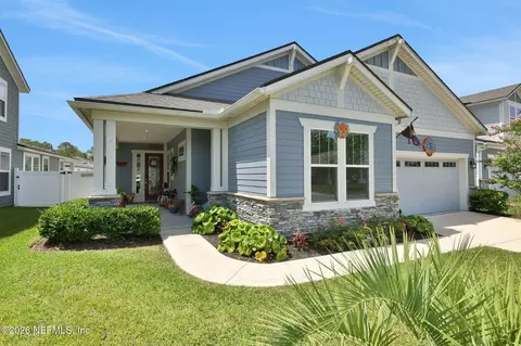 230 Oak Shadow Pl, Saint Johns, FL 32259