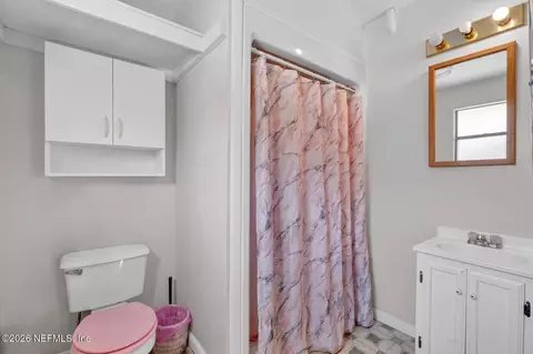 Bath - 7370 Woodward Rd, Saint Augustine, FL 32092 photo 2 of 2