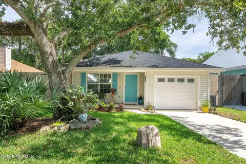 493 Pyrus St, Saint Augustine, FL 32080