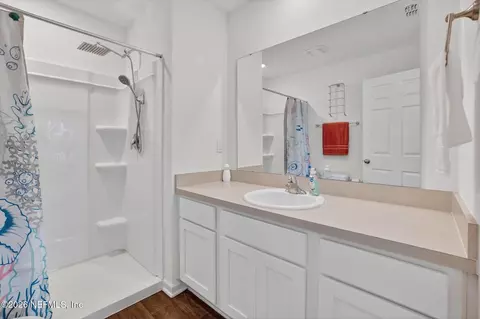 Bath - 122 Elmhurst Ln, Saint Augustine, FL 32084 photo 2 of 3