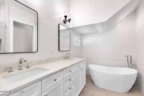 Bath - 614 S Loop Pkwy, Saint Augustine, FL 32095 photo 1 of 4