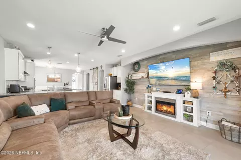 Living - 18 Tarbert Ln, Saint Augustine, FL 32092 photo 2 of 2